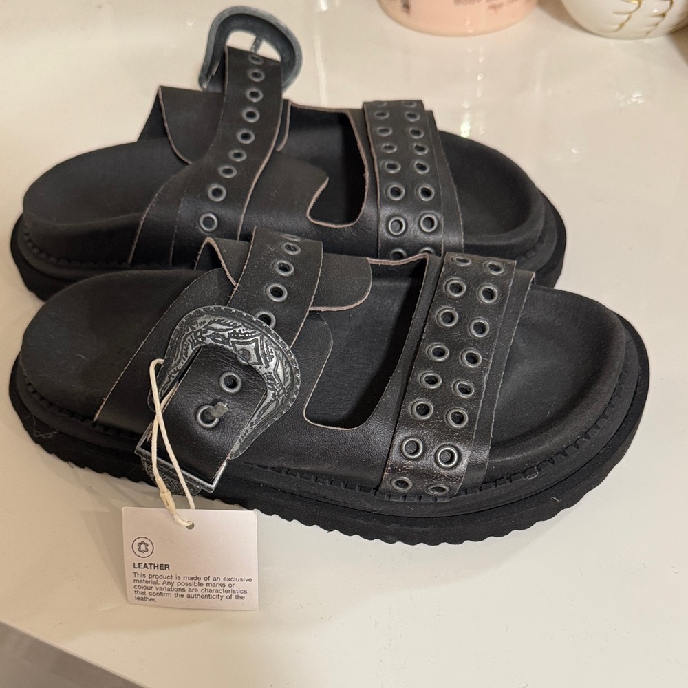Zara Black Leather Sandals
